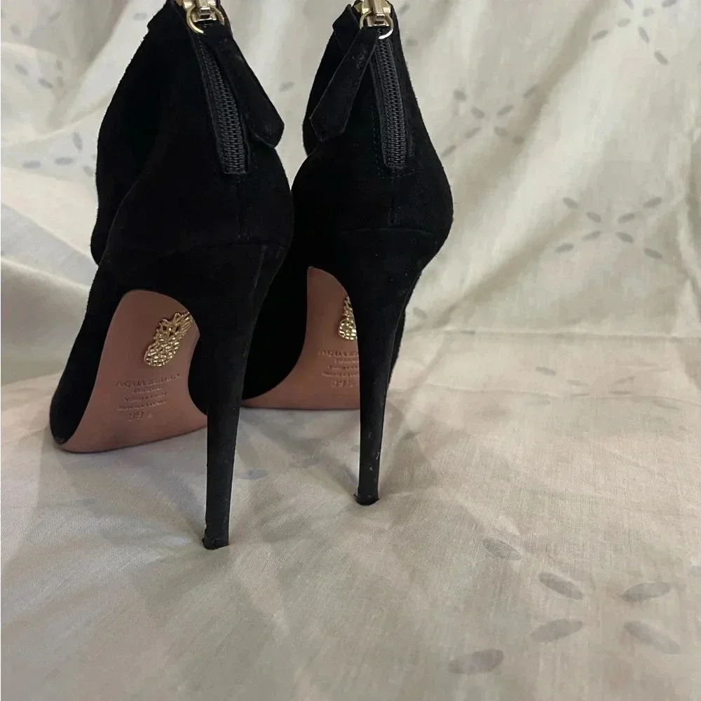 AQUAZZURA Ella cutout suede pumps